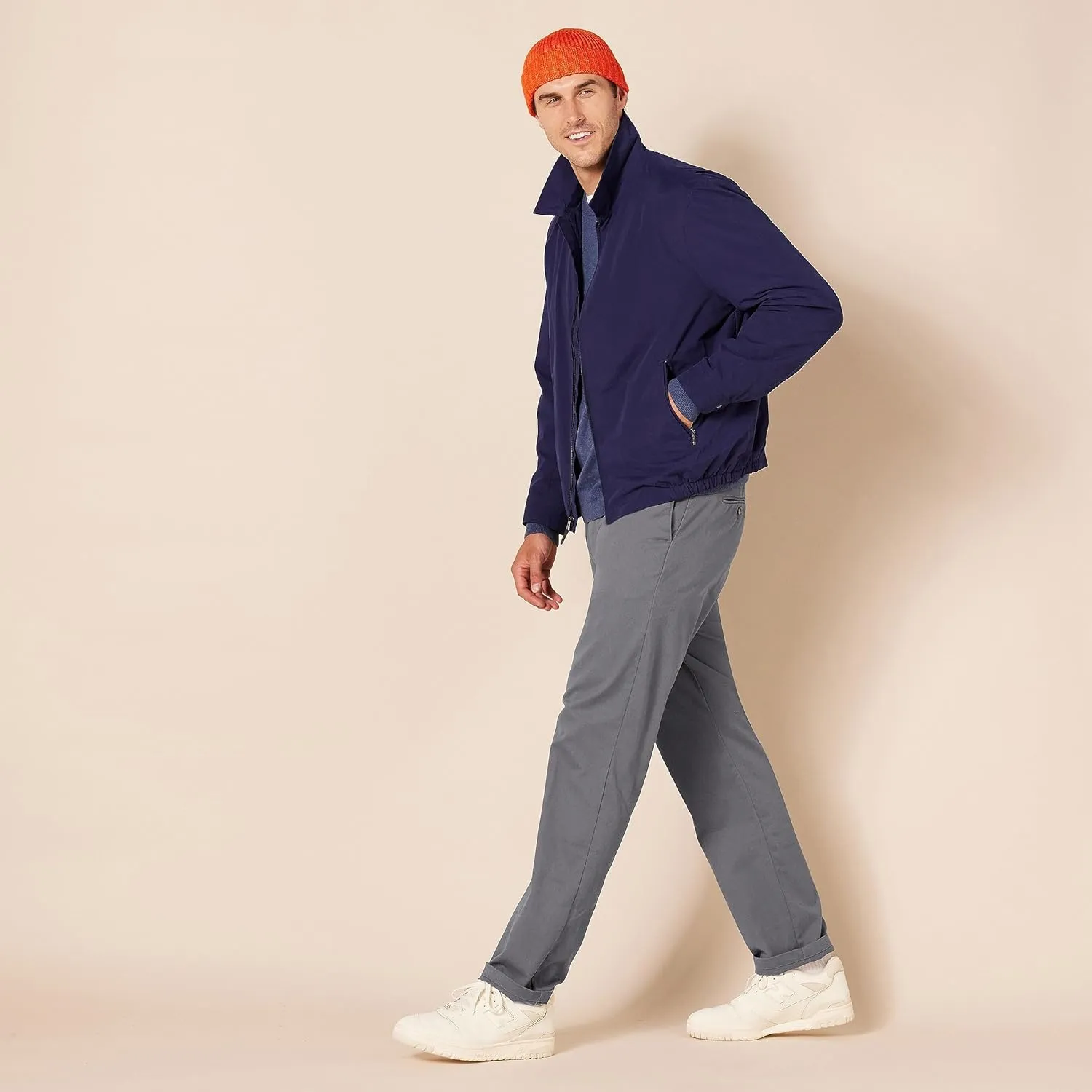 Amazon Essentials Men's Slim-Fit Wrinkle-Resistant Flat-Front Chino Pant