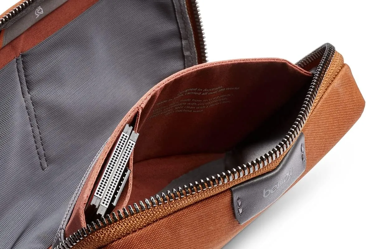 Bellroy Tech Kit Compact (Tech Accessories Organizer, Zipper Pouch) - Bronze