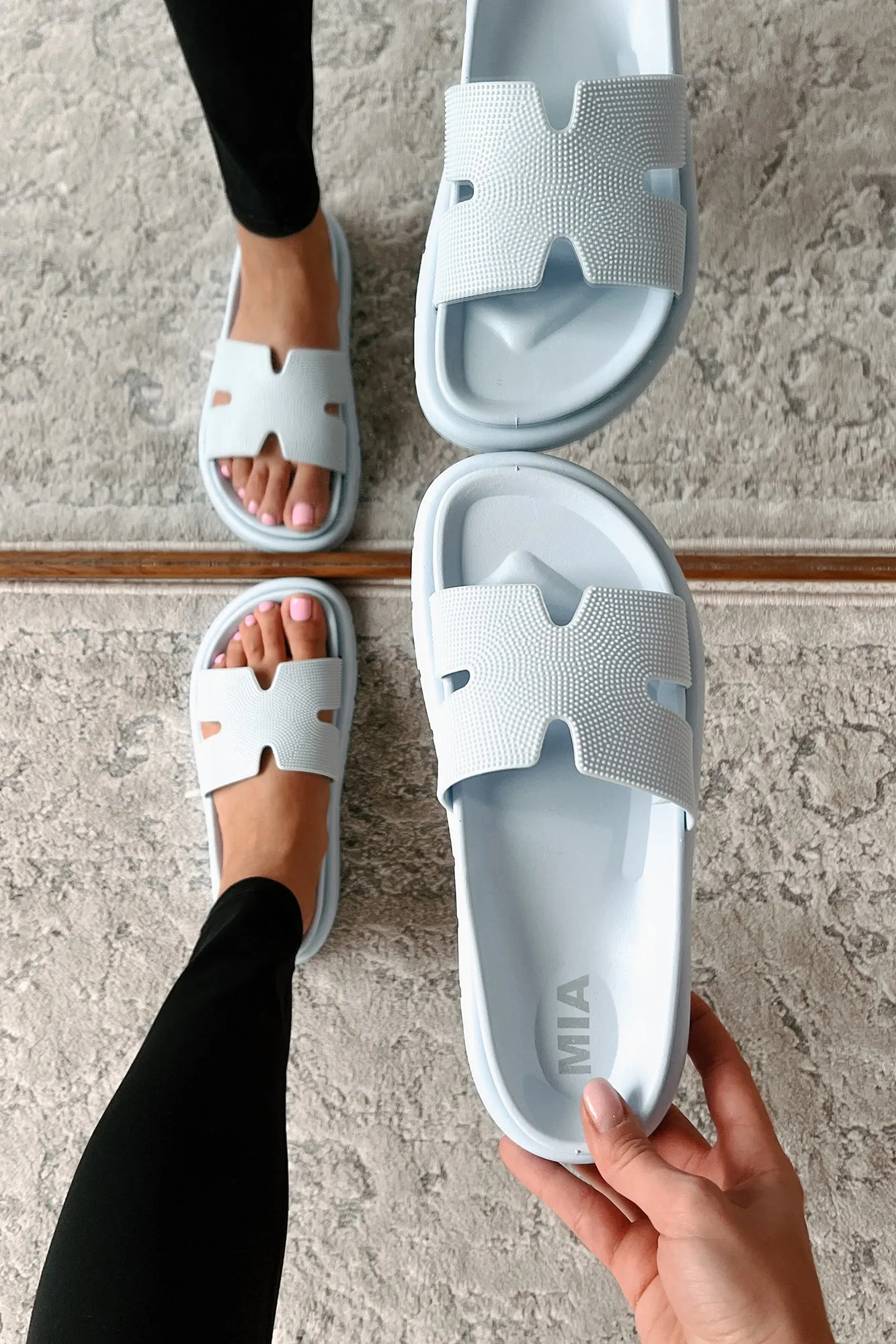 Bertini Textured Slide Sandals (Light Blue)