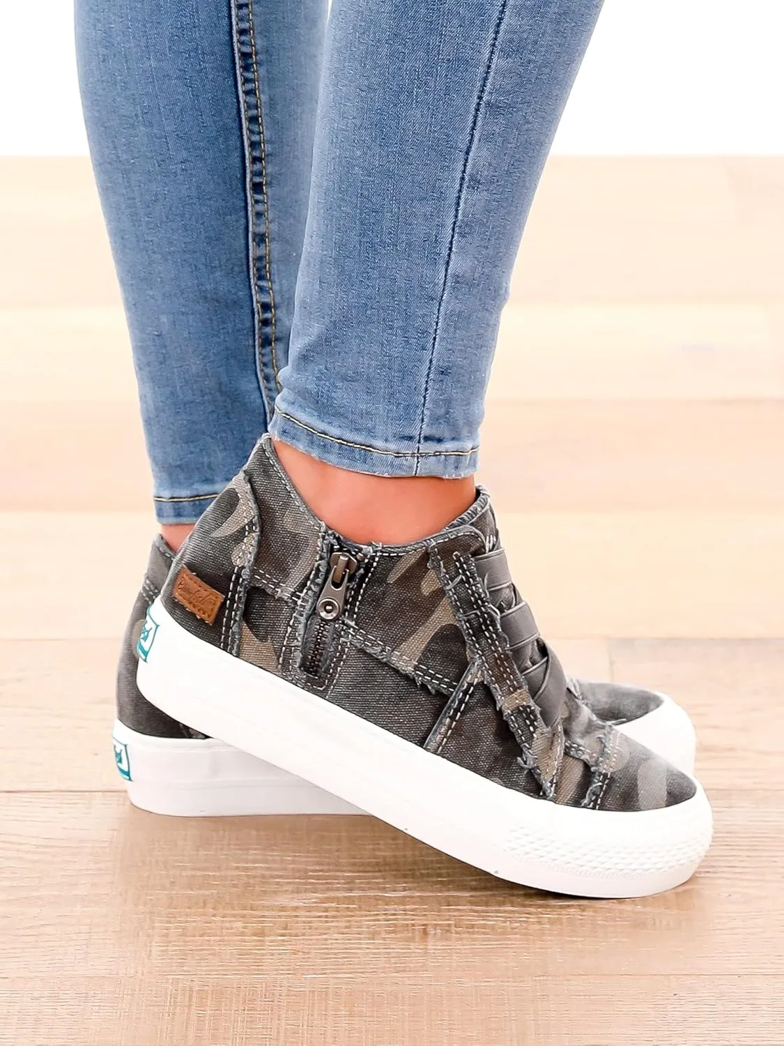 Blowfish Malibu Women's Mamba Sneaker