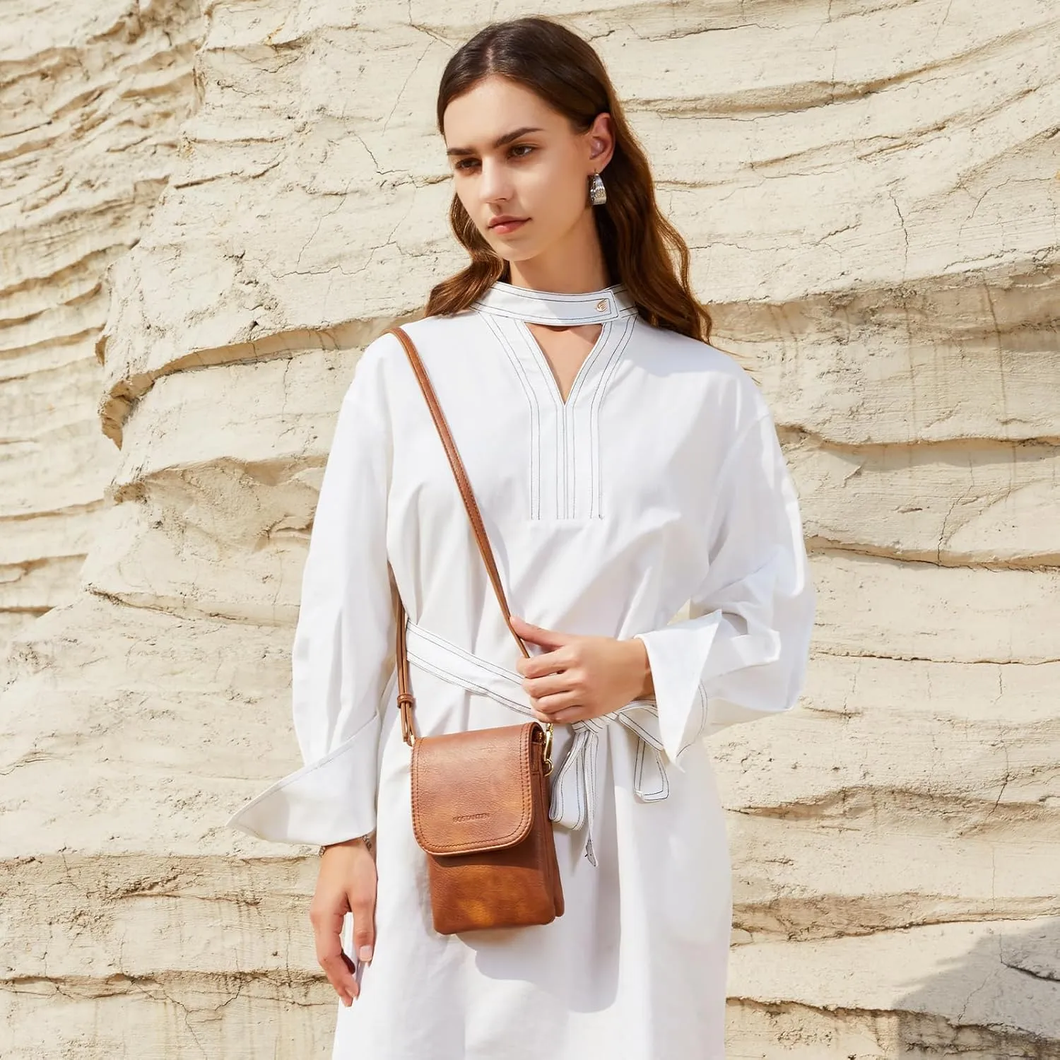 BOSTANTEN Vegan Leather Small Crossbody Bags for Women Designer Cell Phone Bag Wallet Purses Adjustable Strap