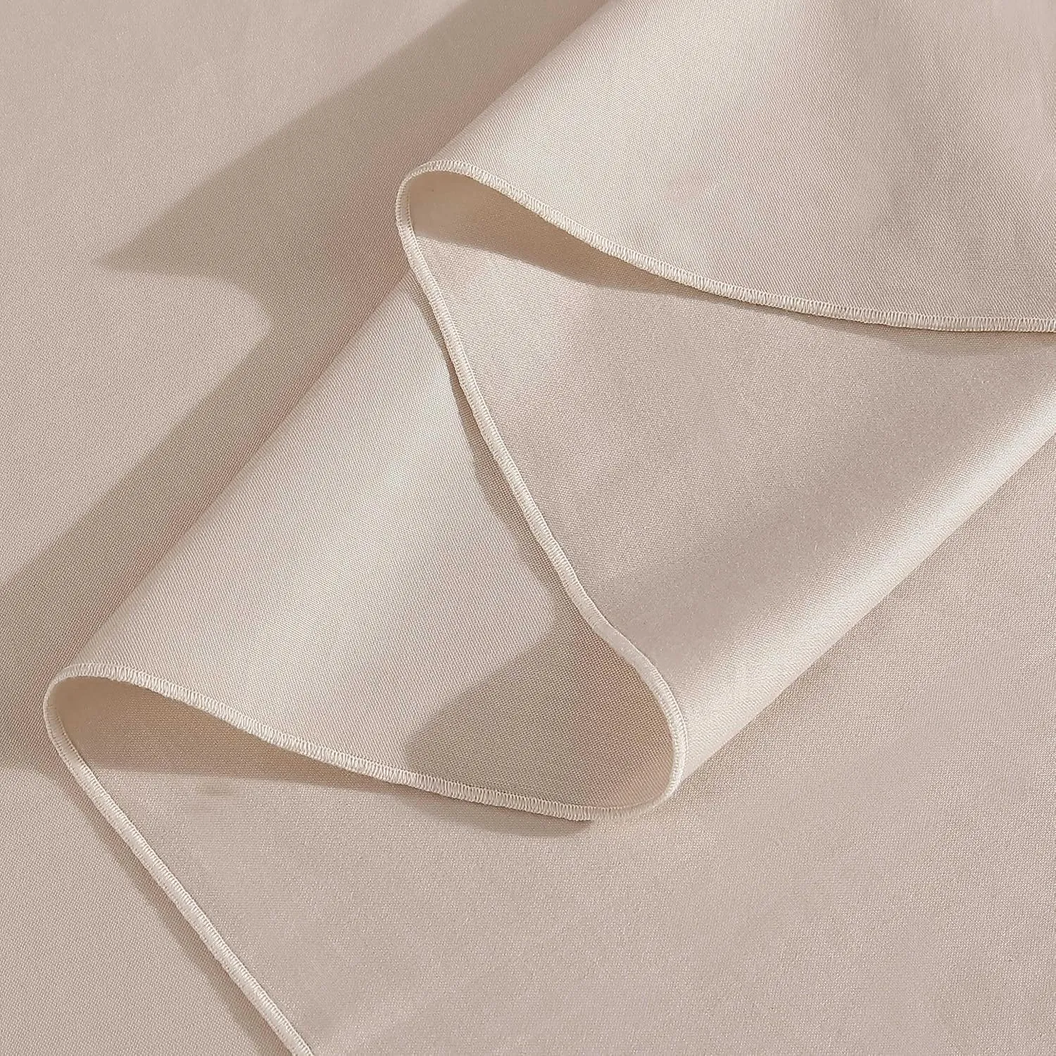 Calvin Klein - Queen Bed Sheets, Cotton Sateen Bedding Set with Soft Sheen, Deep Pocket Sheet Set (Pearl Edge Naked Pink, Queen)