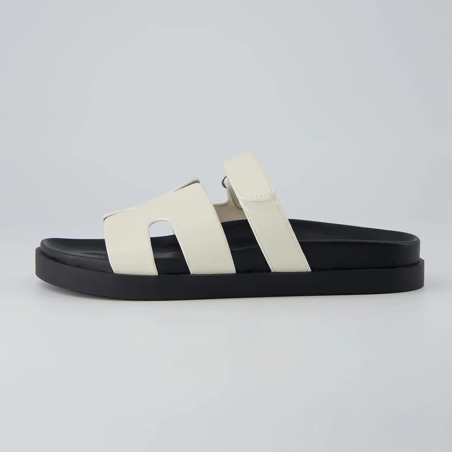 CUSHIONAIRE Women's Estate Footbed Sandal With  Comfort