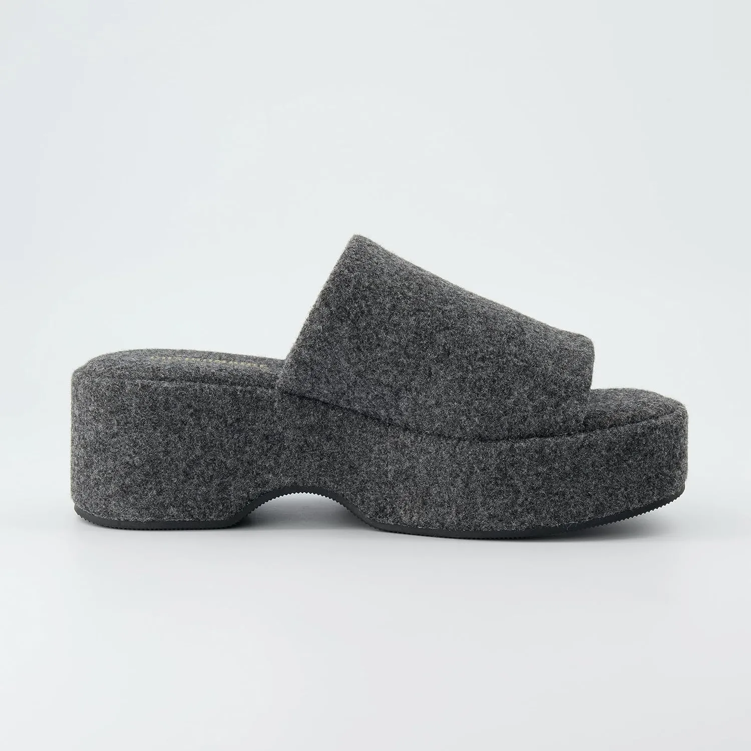CUSHIONAIRE Women's Spin one band platform sandal with  Memory Foam