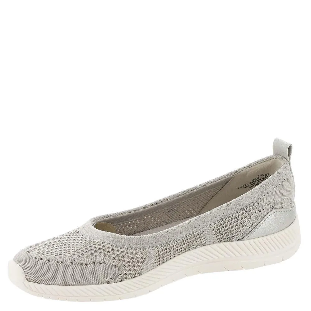 Easy Spirit Women's Glitz 2 Sneaker, Beige 240, 9.5 X-Wide