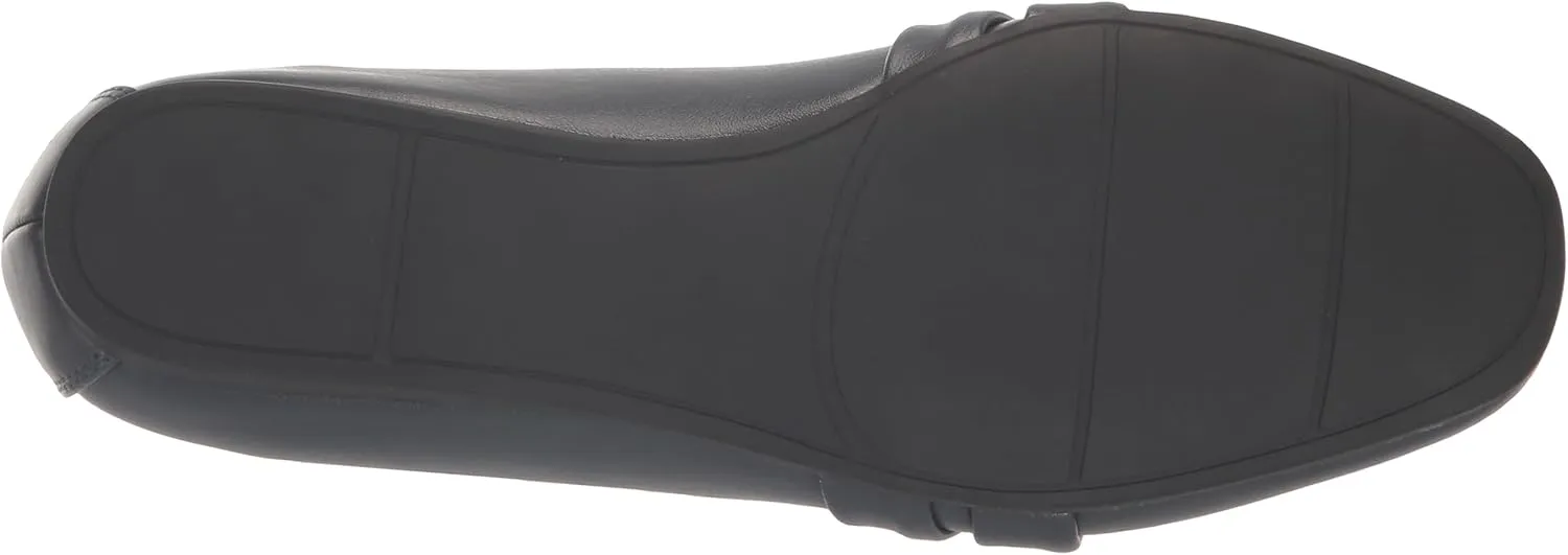 Easy Street Women's Betty Sneaker