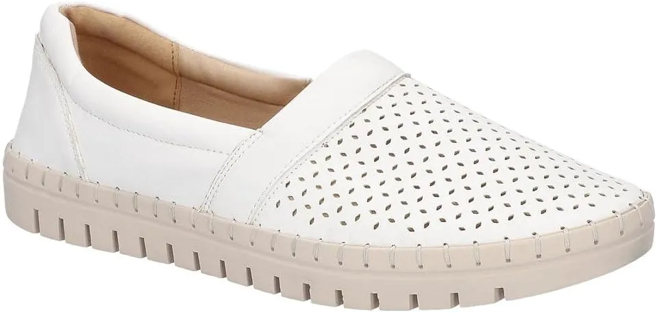 Easy Street Women's Thrill Perf Sneaker