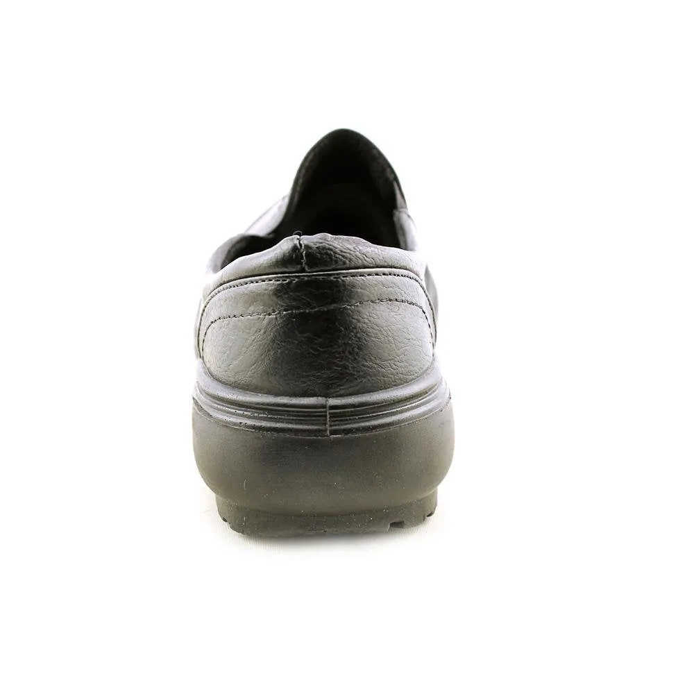 Easy Street Women's Ultimate Sneaker, Black, 6 Wide