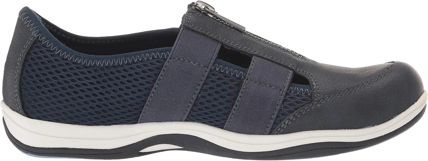 Easy Street Women's Yareli Sneaker