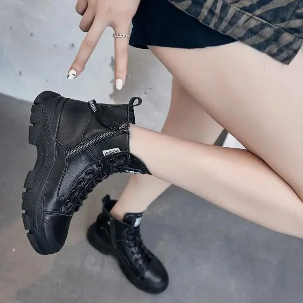 Elegant high sneaker boots with zipper