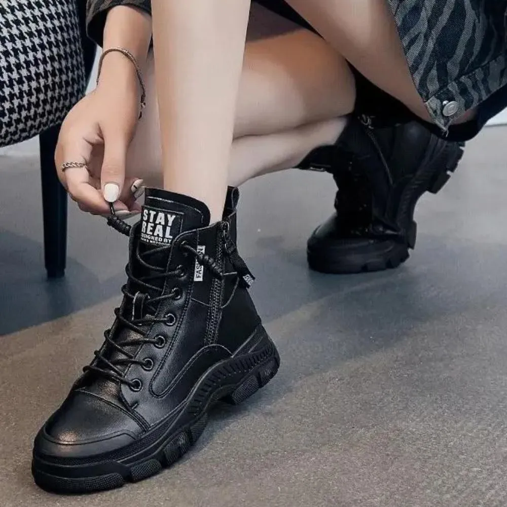 Elegant high sneaker boots with zipper