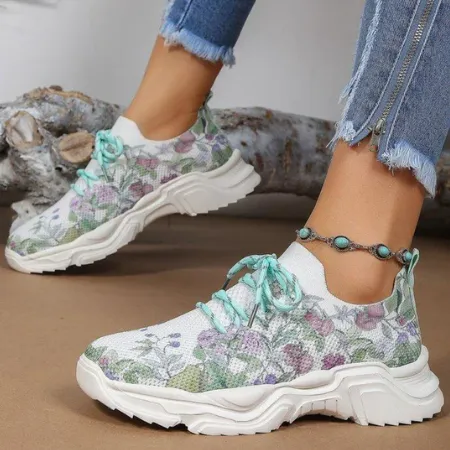 Emma - stylish, ergonomic sneaker that breathes