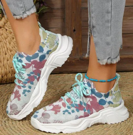 Emma - stylish, ergonomic sneaker that breathes