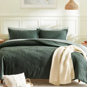 Geniospin King Size Comforter Set, Bed in a Bag Dark Green 7-Pieces, All Season Comfortable Seersucker Bedding with Comforter, Pillow Sham, Flat Sheet, Fitted Sheet and Pillowcase (King, 102"x90")