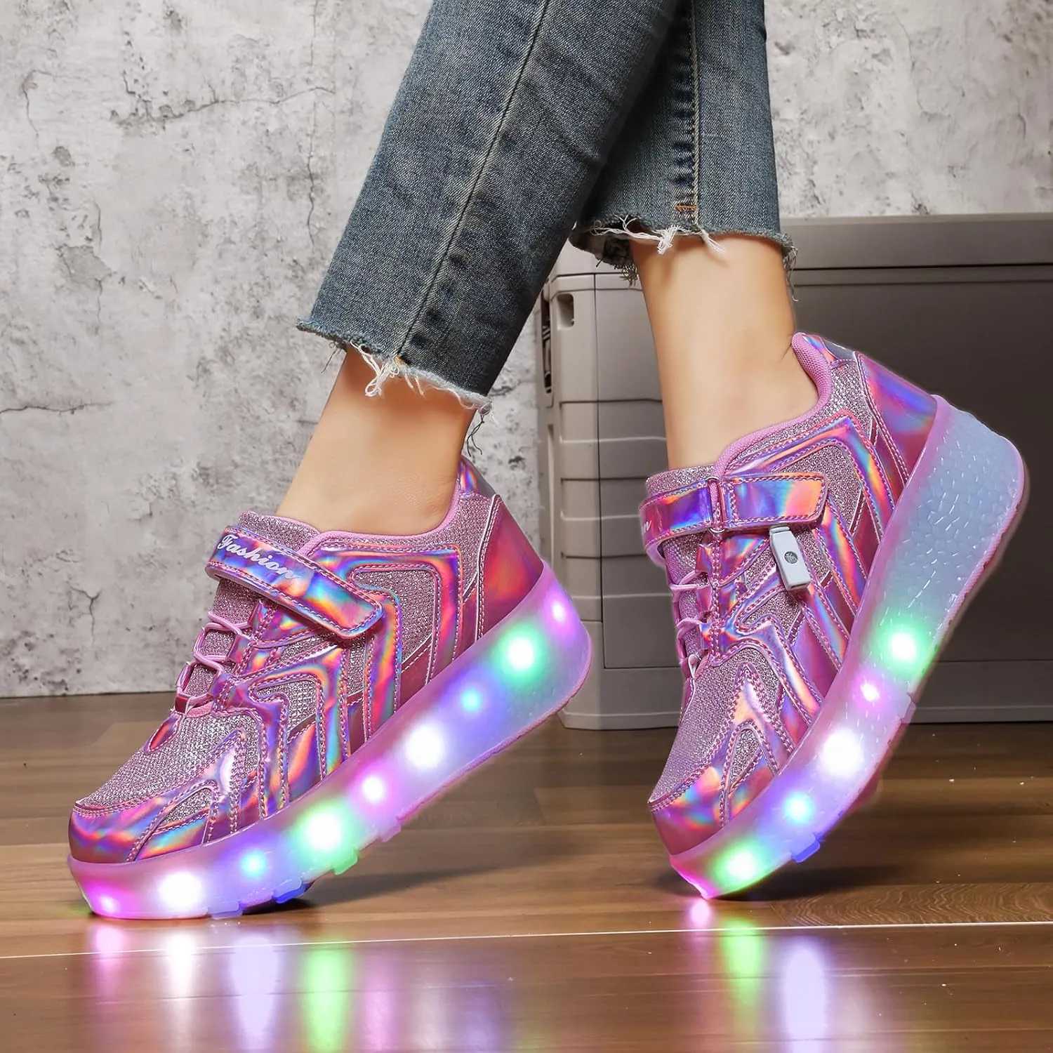 Girls Roller Shoes LED Lights Up Sneakers with Wheels Removable Lightweight Roller Skates Boys Beginners Trainers Skate Comfortable Sports Footwear Athletic USB Charge Sneaker Kids Gifts