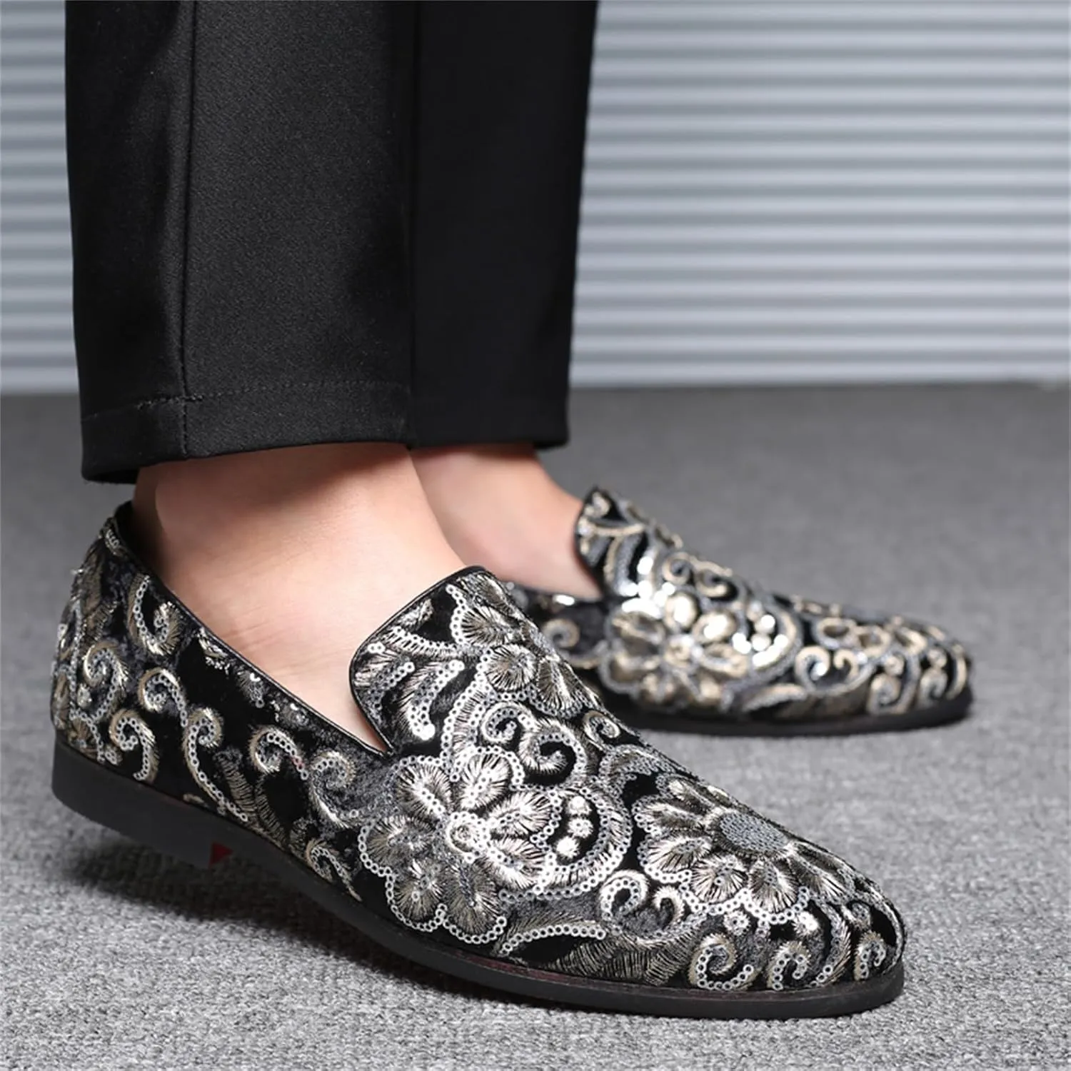 Men's Glitter Oxford Shoes Fashion Sequins Embroidered Slip-On Prom Loafers Shoes Wedding Business Party Dress Shoes