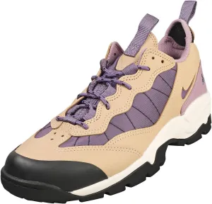 Nike Men's ACG Air Mada Sneaker