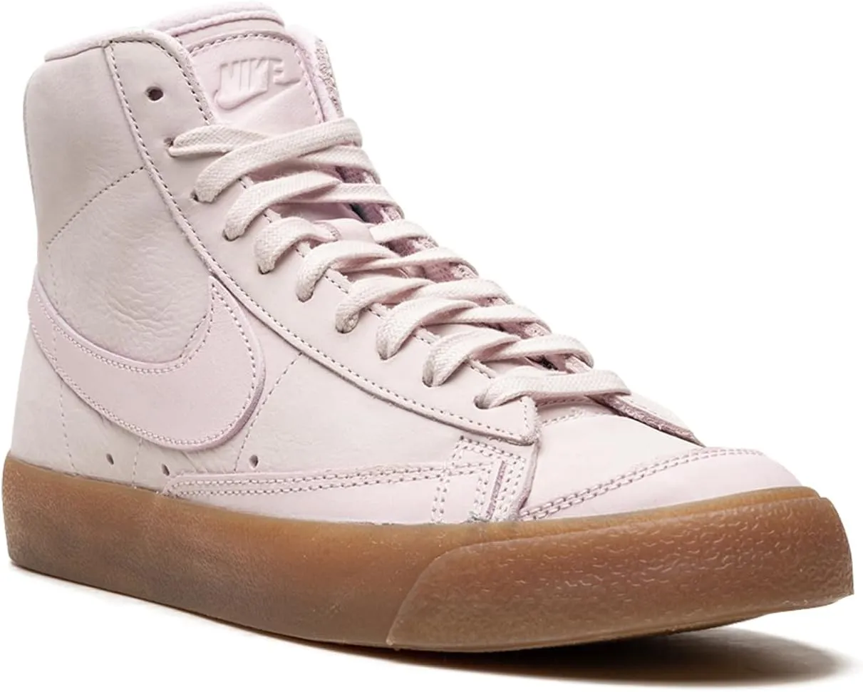 Nike Women's Sneaker, Medium
