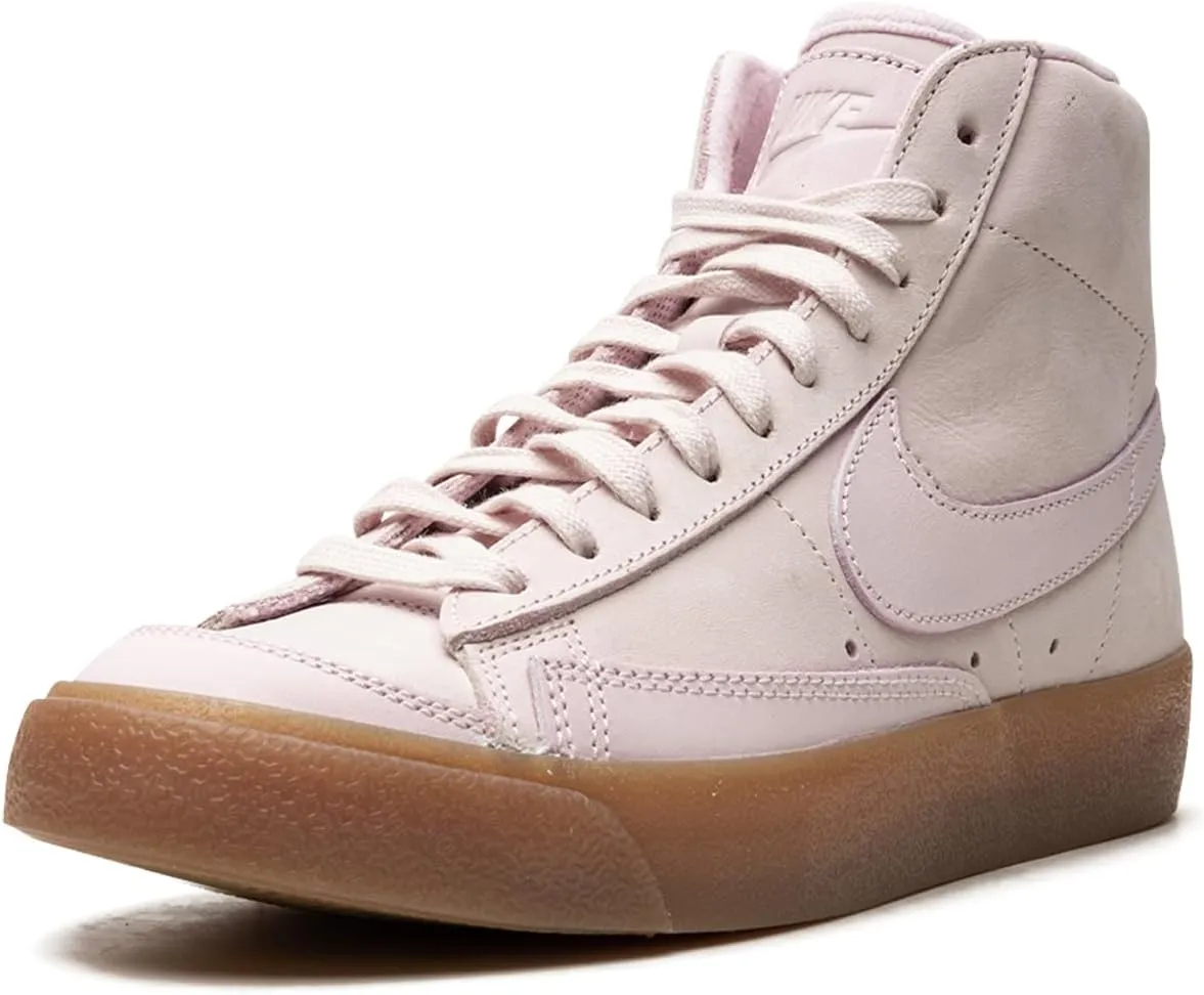Nike Women's Sneaker, Medium