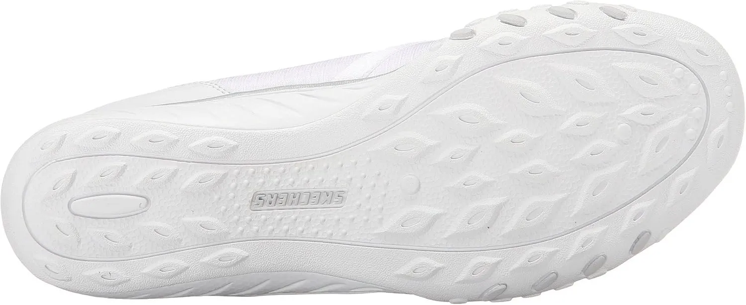 Skechers Women's Breathe-Easy Allure Sneaker