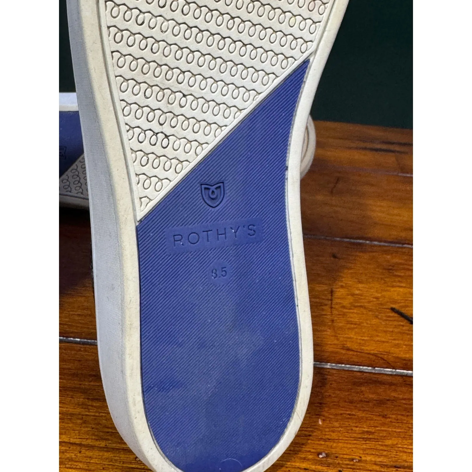 slip shoes Smart-powered Women's 8.5 Rothy's Rapid issue resolution on size