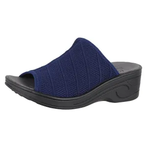 SoLite by Easy Street Airy Women's Sandal 7 B(M) US Navy