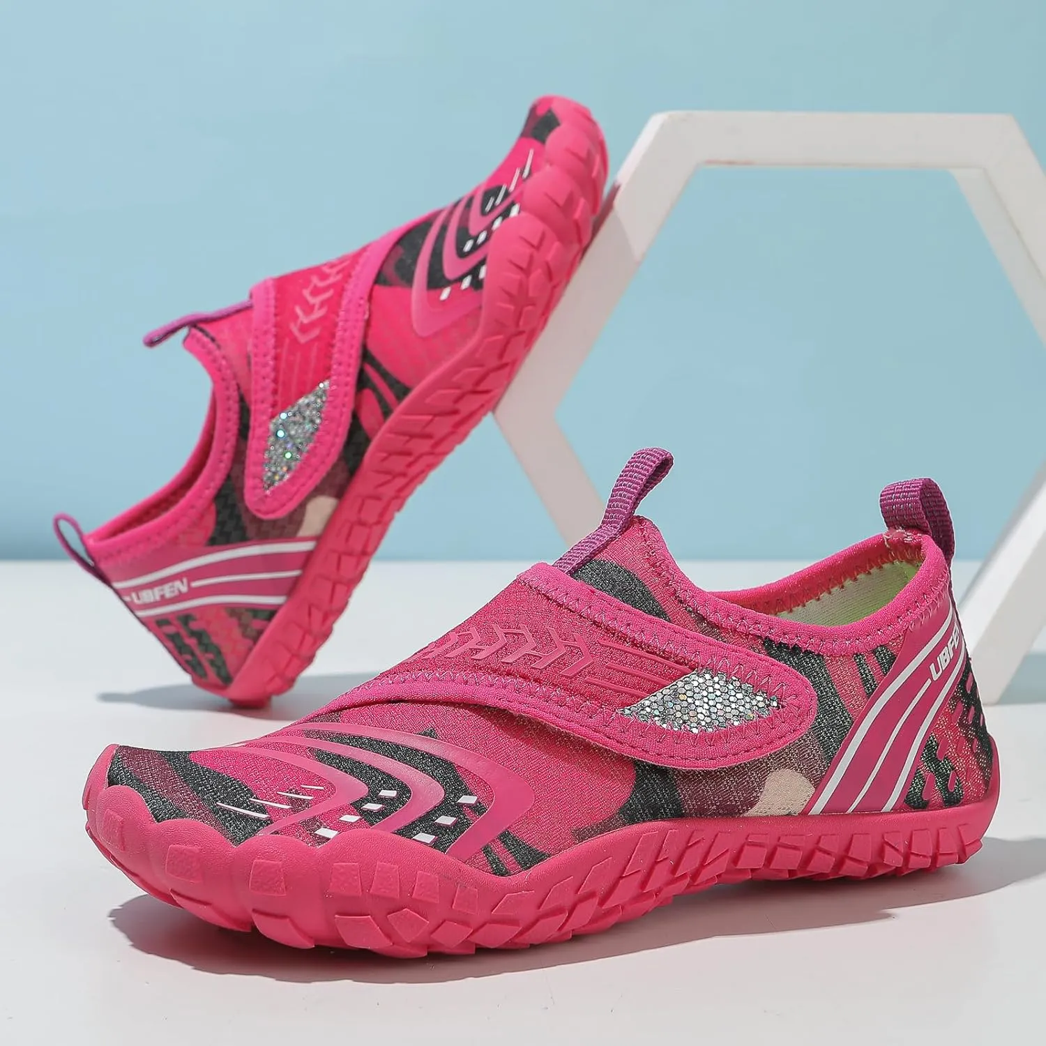 UBFEN Water Shoes for Kids Boys Girls Aqua Socks Barefoot Beach Sports Swim Pool Quick Dry Lightweight Toddler Little Big Kid