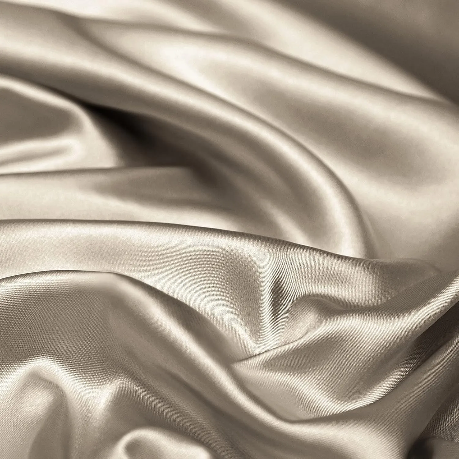 Vonty Satin Sheets Queen Silky Soft Satin Bed Sheets Sand Sheet Set, 1 Deep Pocket Fitted Sheet   1 Flat Sheet   2 Pillowcases