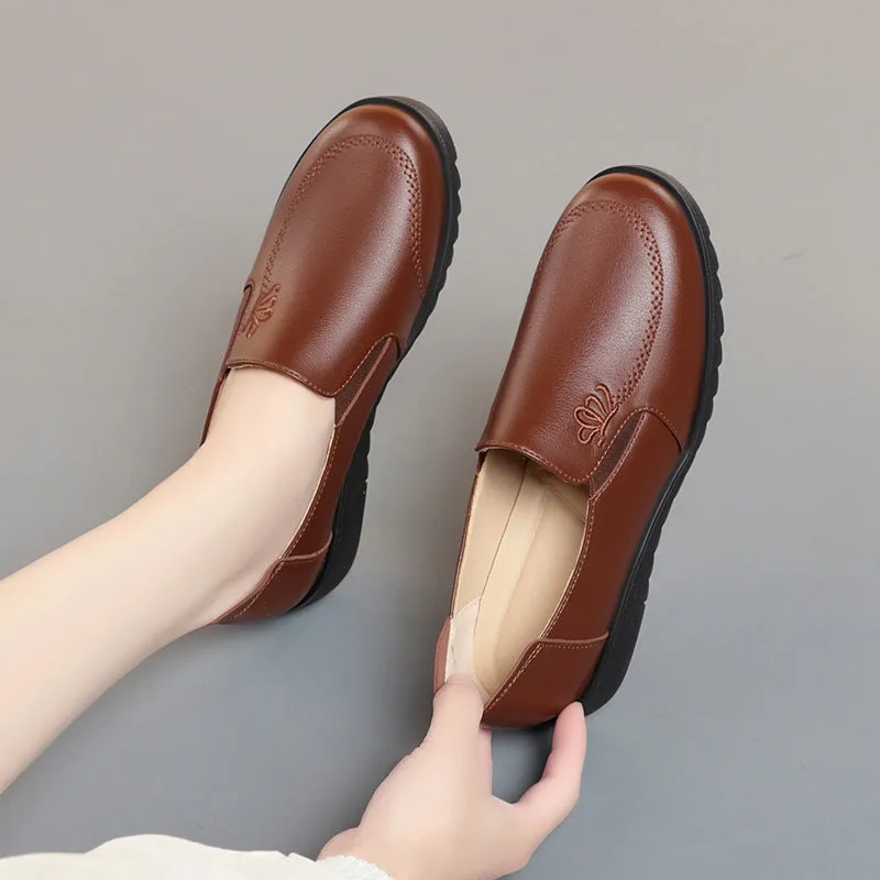 Women Soft Embroidered Leather Flat Shoes
