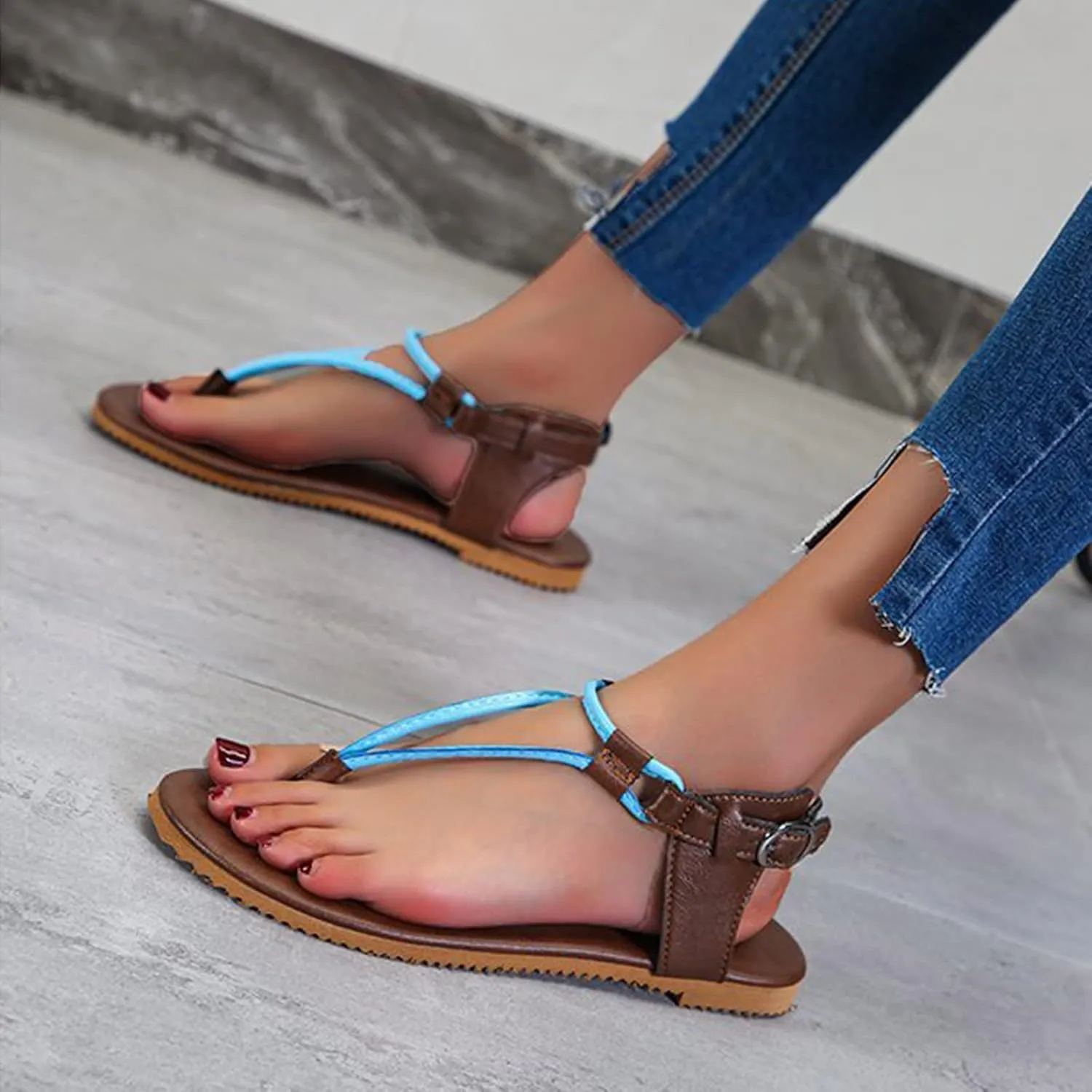 Women’s Classic Retro T-Strap Sandals Summer Beach Thong Flats with Adjustable Buckle Casual Soft Dressy Sandal
