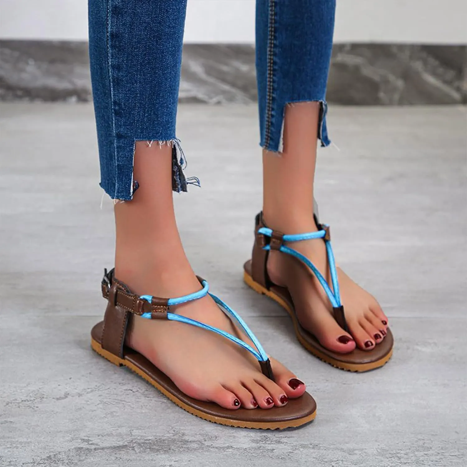 Women’s Classic Retro T-Strap Sandals Summer Beach Thong Flats with Adjustable Buckle Casual Soft Dressy Sandal
